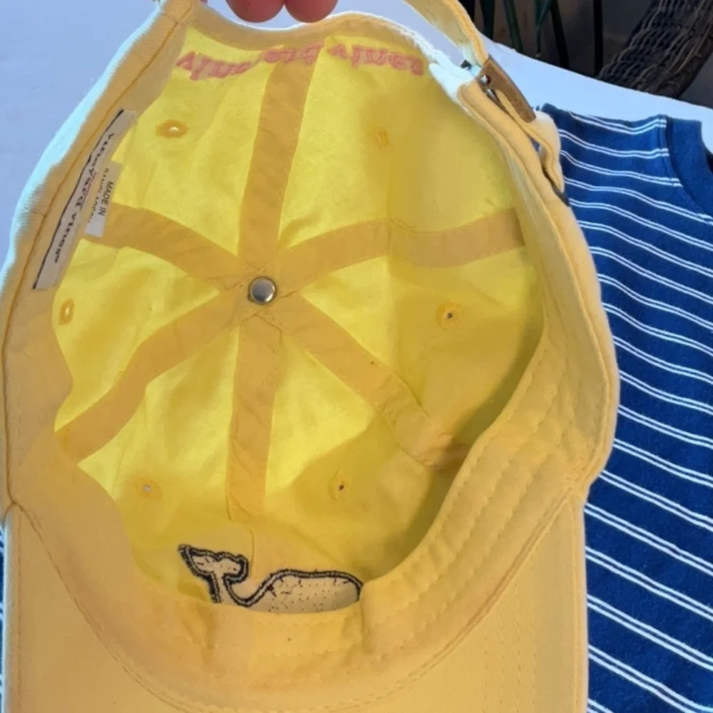Vineyard Vines baseball cap w/whale logo